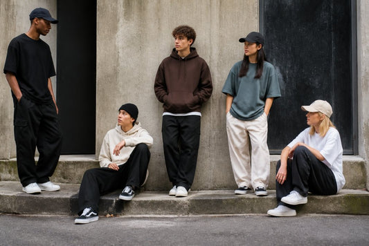 Streetwear Style Gids: Essentiële Items & Outfit Inspiratie