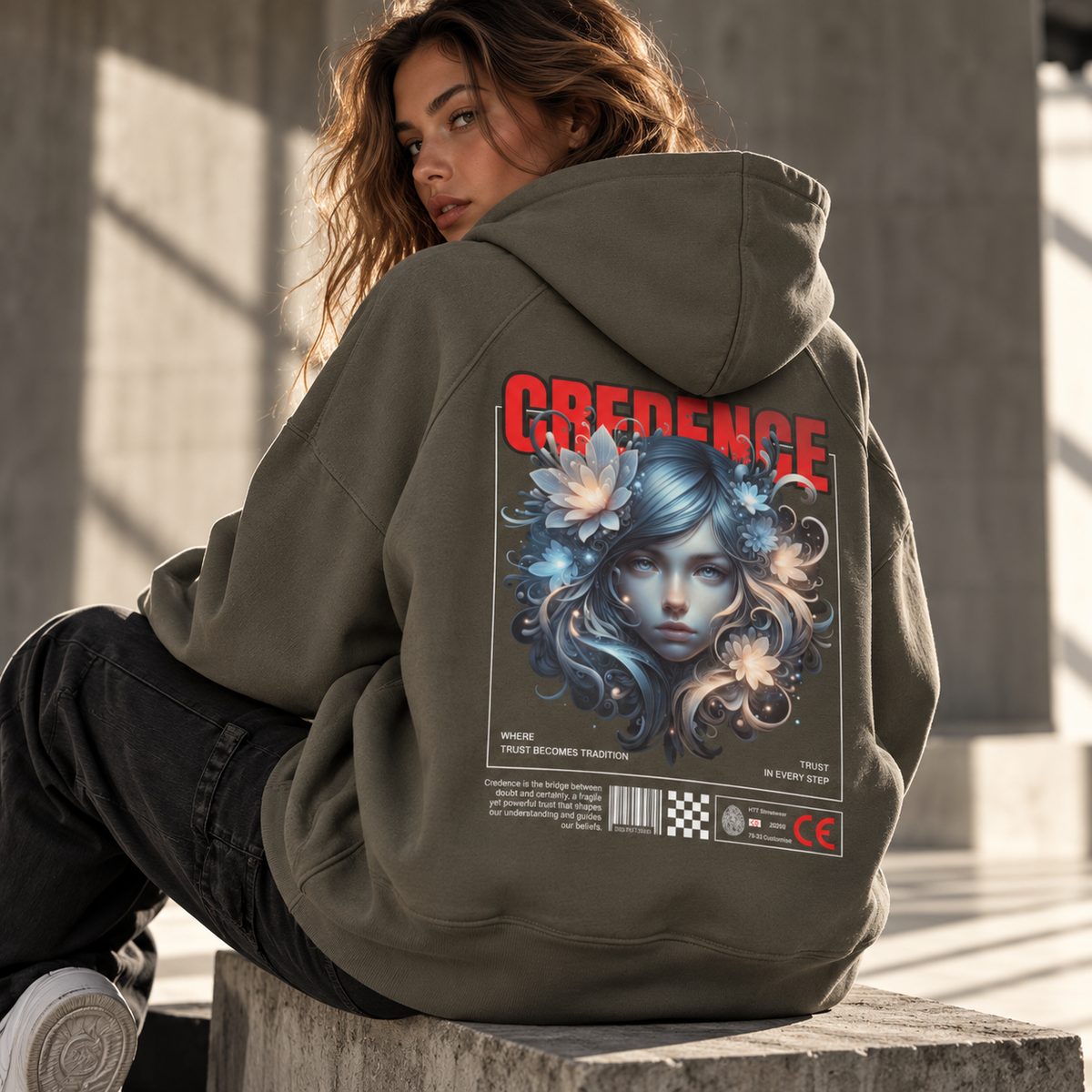 HTT Credence Graphic Hoodie Charcoal Grey – vrouwelijke hero achterkant