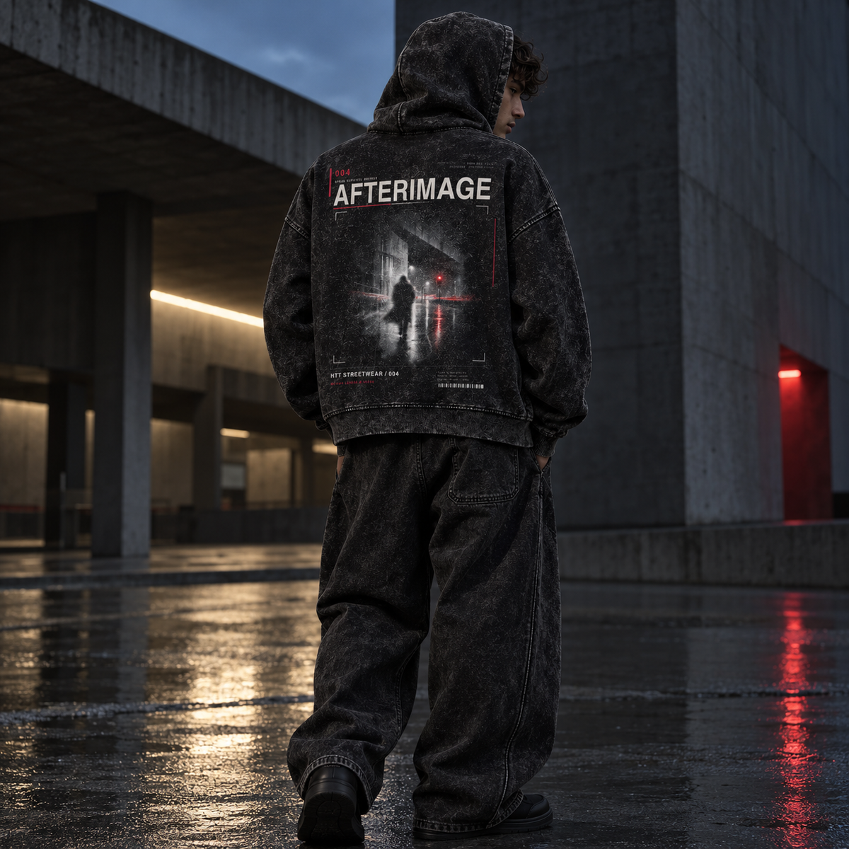 HTT 004 sudadera con capucha y cremallera completa Afterimage, vista trasera en modelo masculino: prenda urbana negra desteñida de corte extragrande