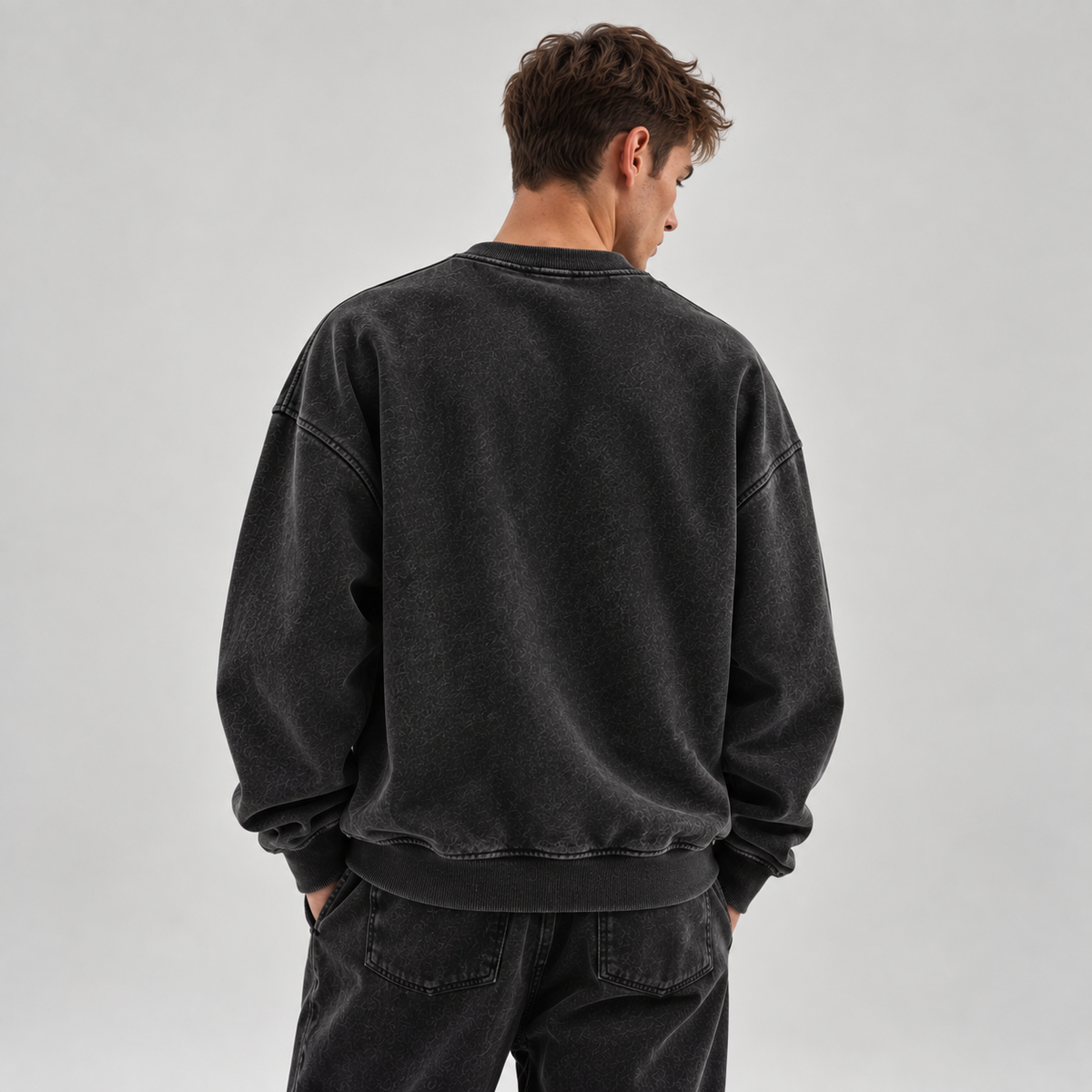 HTT BLANKS 440GSM heavyweight crewneck in washed black – oversized men’s back fit