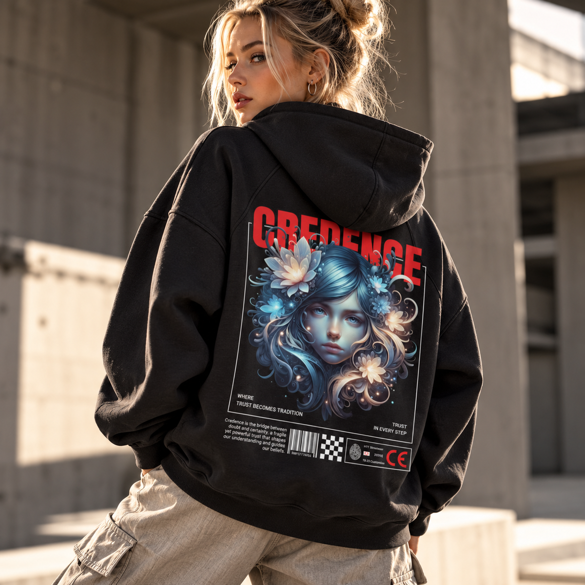 HTT Credence Graphic Hoodie Black – vrouwelijke hero achterkant
